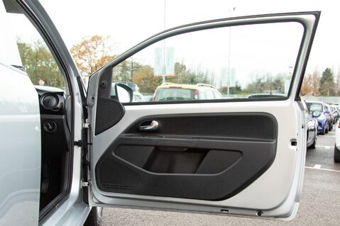 Volkswagen Up MOVE UP 14