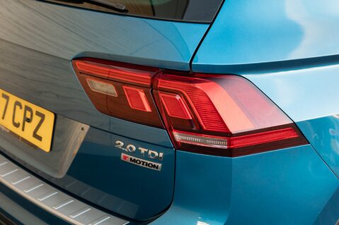 Volkswagen Tiguan SE NAV TDI BMT 4MOTION DSG 9