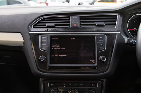 Volkswagen Tiguan SE NAV TDI BMT 4MOTION DSG 24