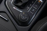 Volkswagen Tiguan SE NAV TDI BMT 4MOTION DSG 33