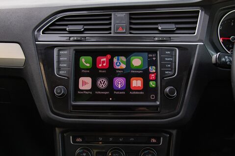 Volkswagen Tiguan SE NAV TDI BMT 4MOTION DSG 29