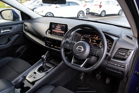 Nissan Qashqai DIG-T ACENTA PREMIUM MHEV 4