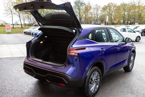Nissan Qashqai DIG-T ACENTA PREMIUM MHEV 33