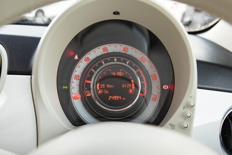 Fiat 500 DOLCEVITA MHEV 15