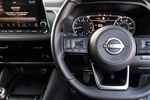 Nissan Qashqai DIG-T ACENTA PREMIUM MHEV 19