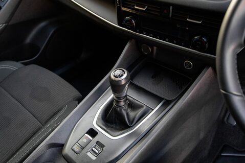 Nissan Qashqai DIG-T ACENTA PREMIUM MHEV 30