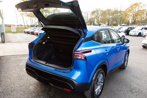 Nissan Qashqai DIG-T ACENTA PREMIUM MHEV 34