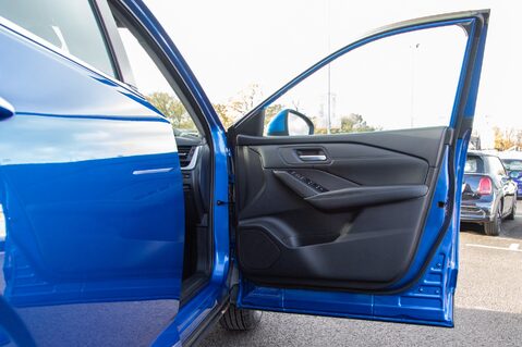 Nissan Qashqai DIG-T ACENTA PREMIUM MHEV 14