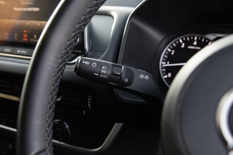 Nissan Qashqai DIG-T ACENTA PREMIUM MHEV 17