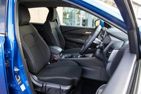 Nissan Qashqai DIG-T ACENTA PREMIUM MHEV 29