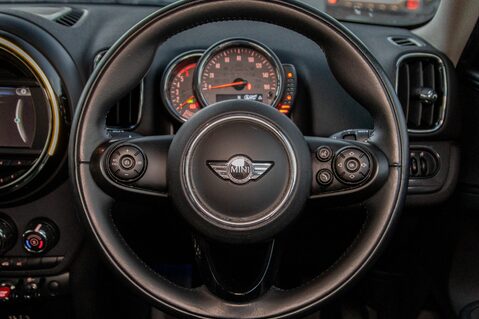 Mini Countryman COOPER D 21