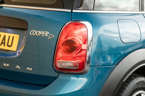 Mini Countryman COOPER D 9