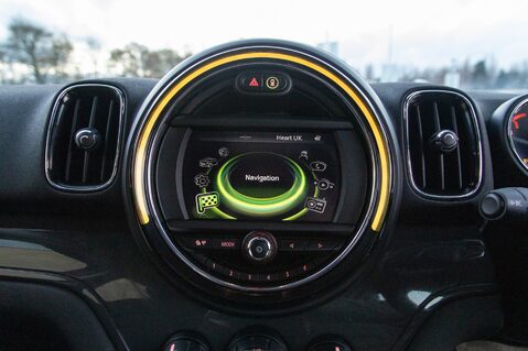 Mini Countryman COOPER D 23