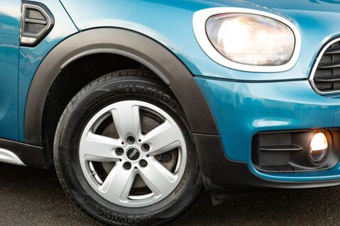 Mini Countryman COOPER D 11