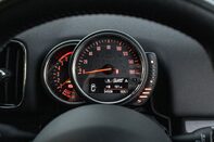 Mini Countryman COOPER D 15