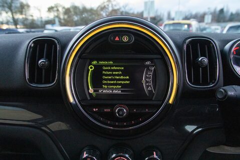 Mini Countryman COOPER D 29