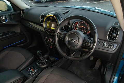 Mini Countryman COOPER D 4