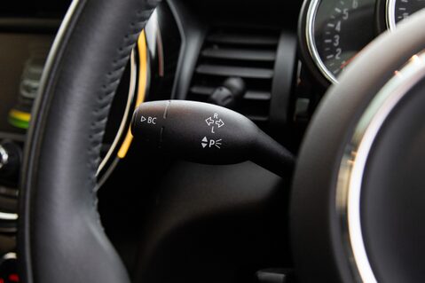 Mini Hatch COOPER SEVEN 18