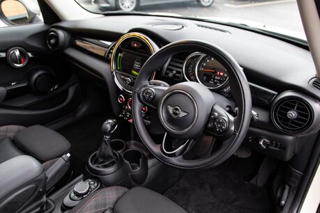 Mini Hatch COOPER SEVEN