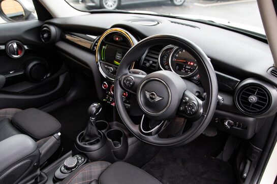 Mini Hatch COOPER SEVEN