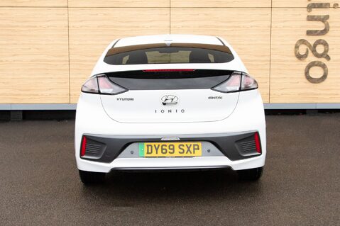 Hyundai IONIQ PREMIUM SE 6