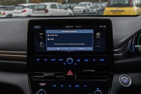 Hyundai IONIQ PREMIUM SE 26