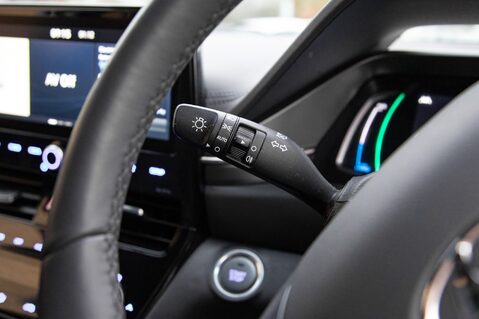 Hyundai IONIQ PREMIUM SE 17