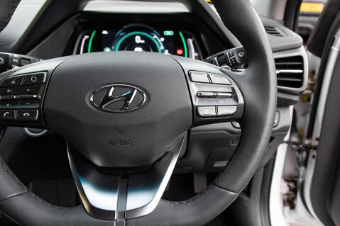 Hyundai IONIQ PREMIUM SE 20