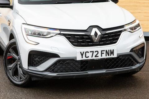Renault Arkana RS LINE E-TECH 9
