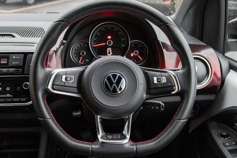 Volkswagen Up GTI 21