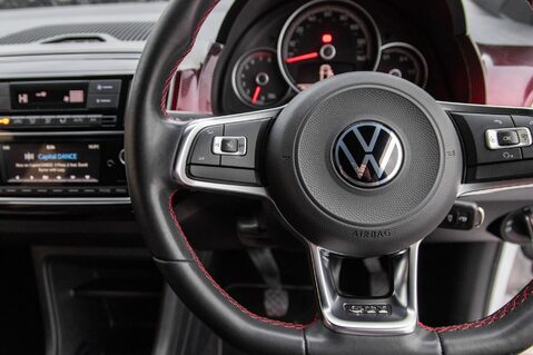 Volkswagen Up GTI 19