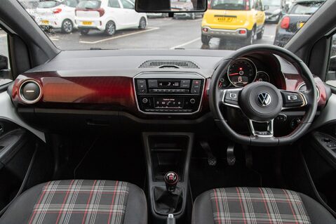 Volkswagen Up GTI 3