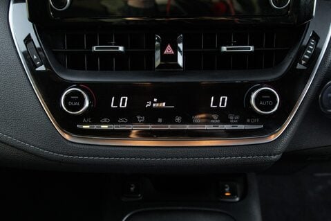 Toyota Corolla ICON 33