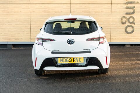 Toyota Corolla ICON 6