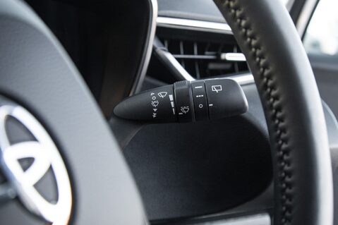 Toyota Corolla ICON 18