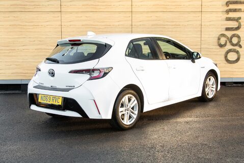 Toyota Corolla ICON 2