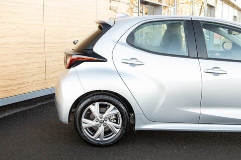 Toyota Yaris ICON FHEV 7