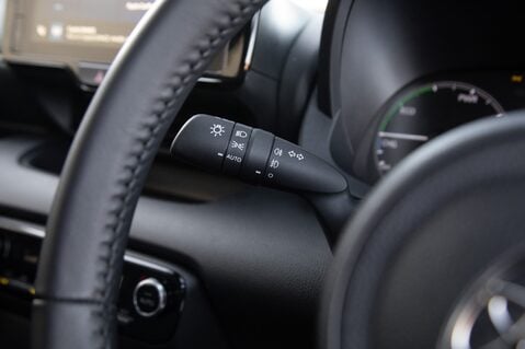 Toyota Yaris ICON FHEV 17