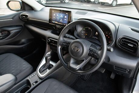 Toyota Yaris ICON FHEV