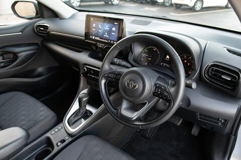 Toyota Yaris ICON FHEV 4