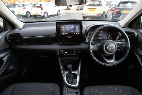 Toyota Yaris ICON FHEV 3