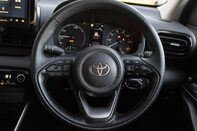 Toyota Yaris ICON FHEV 21