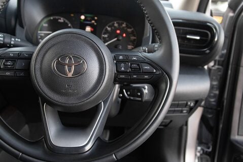 Toyota Yaris ICON FHEV 20