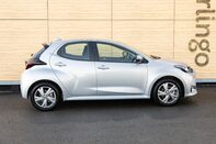 Toyota Yaris ICON FHEV 12