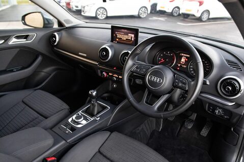 Audi A3 TFSI SPORT 4