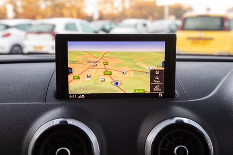 Audi A3 TFSI SPORT 30