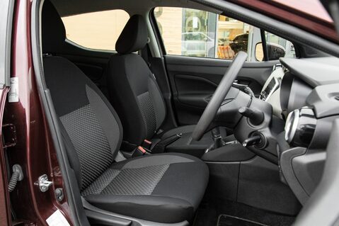 Nissan MICRA IG-T ACENTA 29