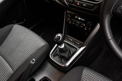 Suzuki SX4 S-Cross MOTION BOOSTERJET MHEV 31