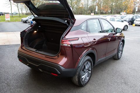 Nissan Qashqai DIG-T ACENTA PREMIUM MHEV 34