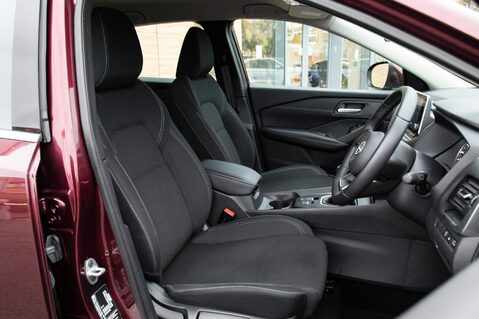 Nissan Qashqai DIG-T ACENTA PREMIUM MHEV 30